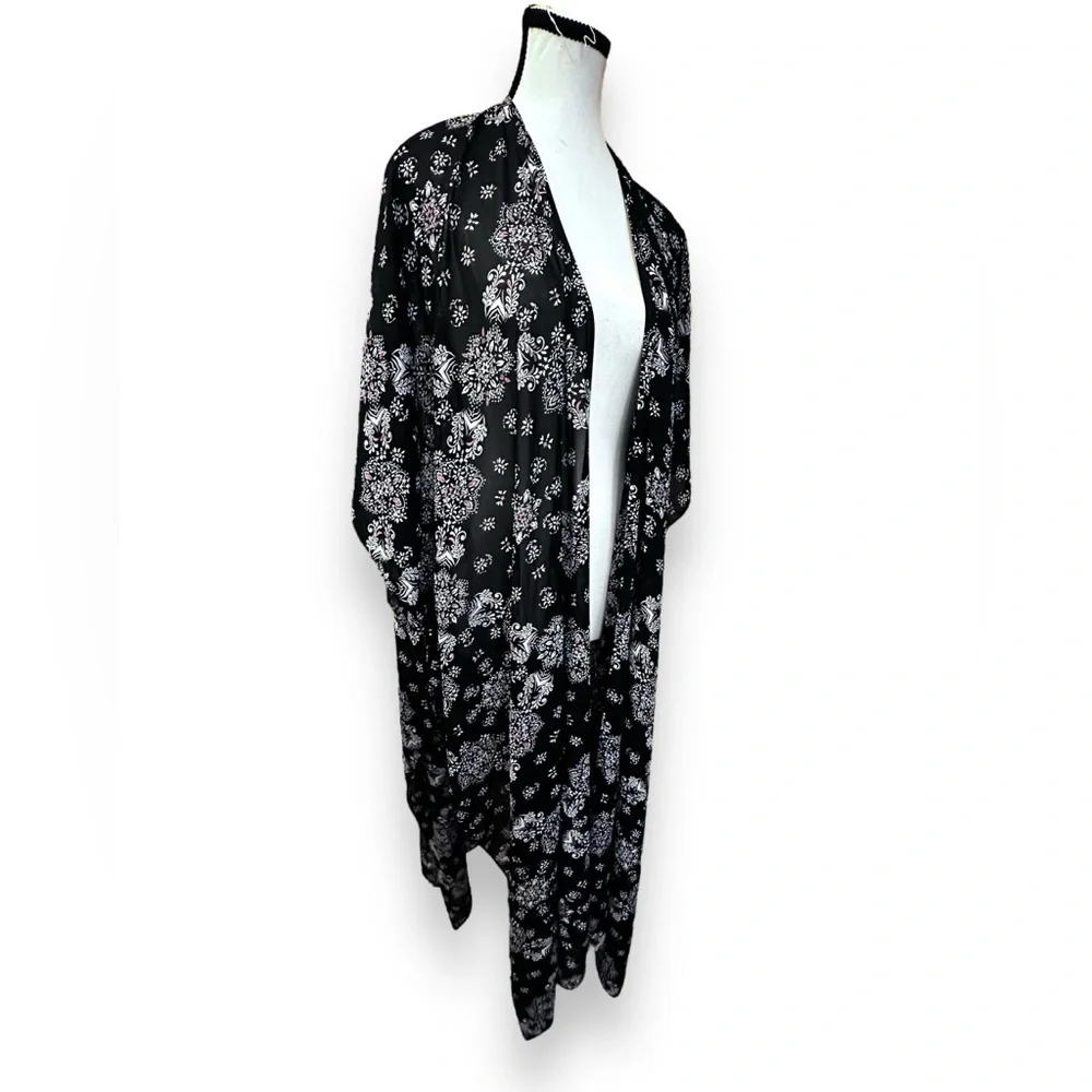 Women’s torrid 1 2 Black Mandala Print Chiffon Kimono Duster 14 16 18 20 1X 2X - Picture 7 of 14